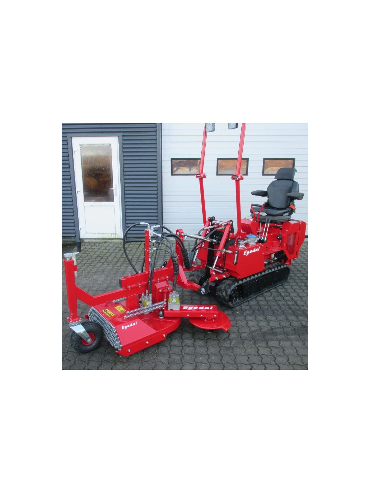 chenillard et girobroyeur central et satellites