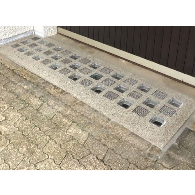 devant porte de garage