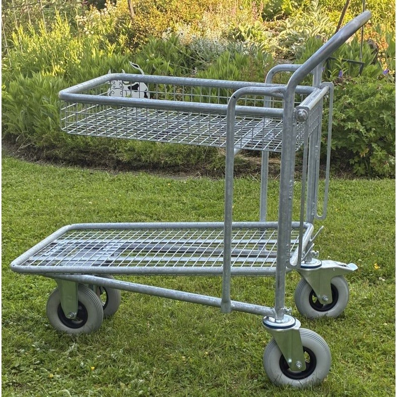 Corbeille relevable et plateau